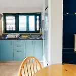 Сasa de vacaciones - House 'amarella' Turanj
