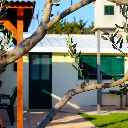 - House 'amarella' Hébergement de vacances Turanj