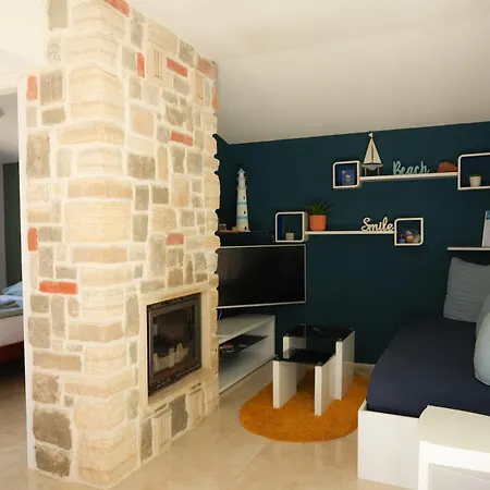 - House 'amarella'