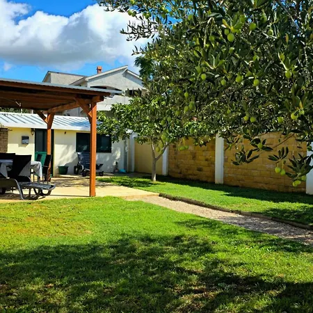 Vakantiehuis - House 'amarella' Turanj
