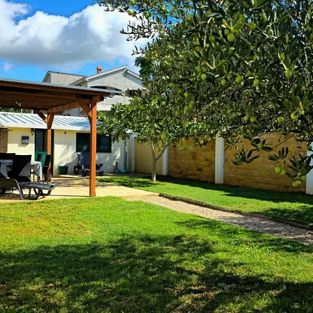 Hébergement de vacances - House 'amarella' Turanj